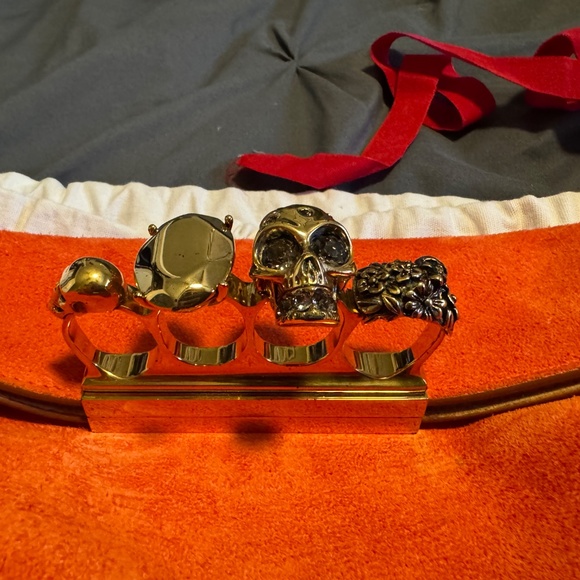 Alexander McQueen 4 Finger Ring Suede Clutch - Picture 6 of 7